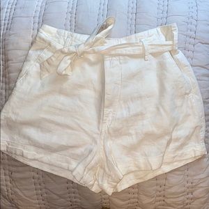 White linen Shorts with tie